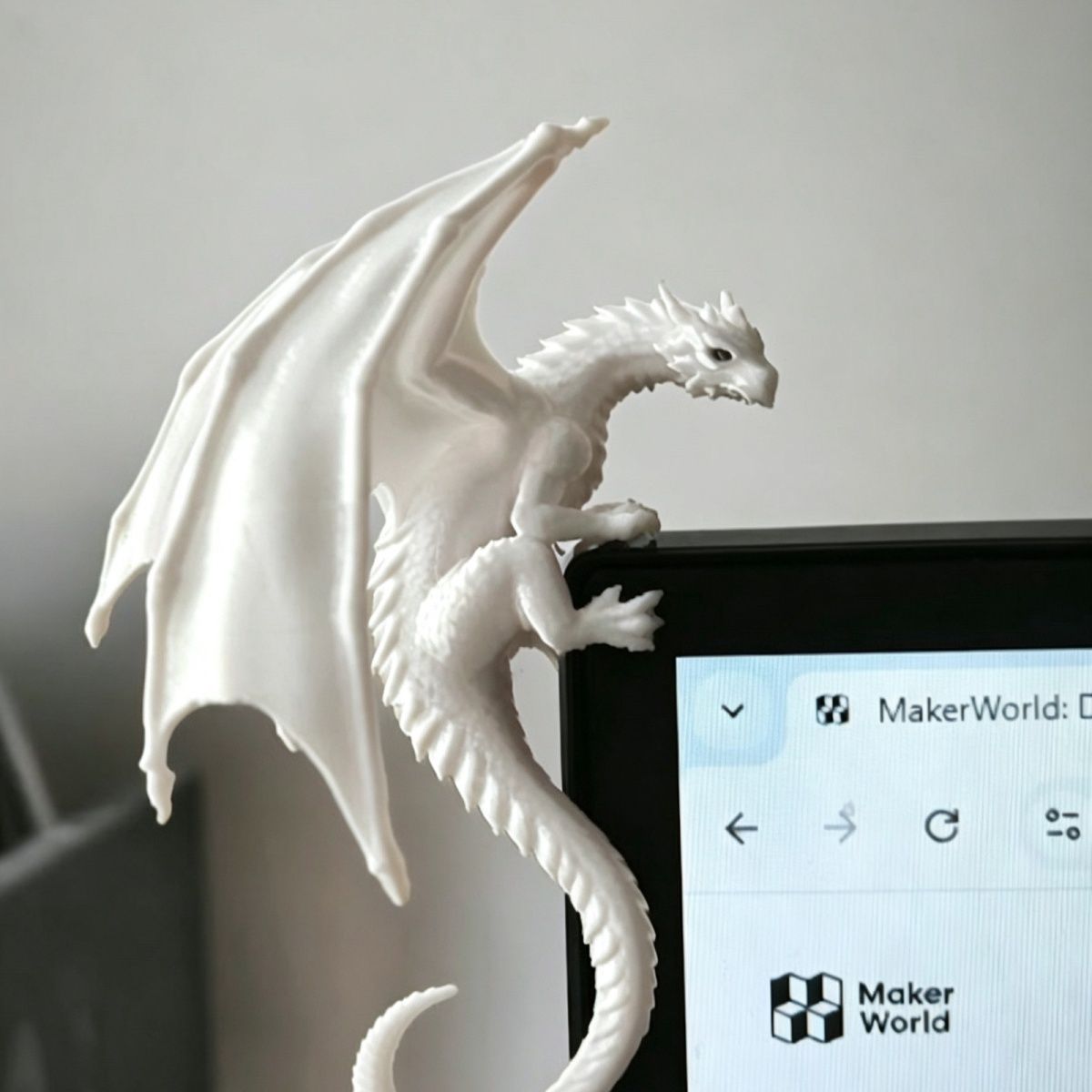 Havalı Ejderha Yatan Figür Mon - Gaming Accessories Monitor incelemesi ve fiyatı